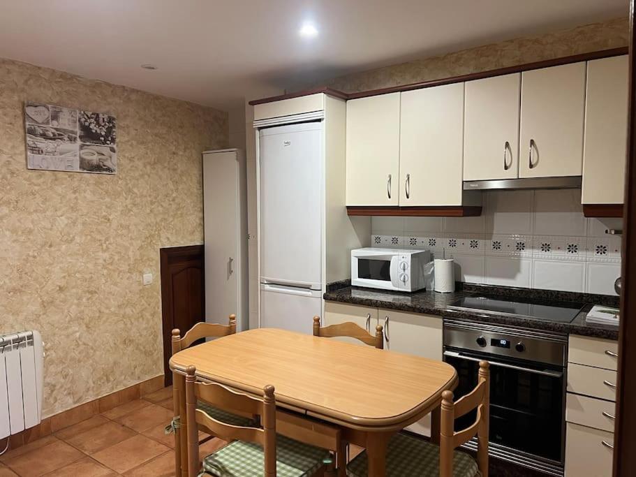 Casa Con Terraza En El Casco Villa Betanzos Luaran gambar